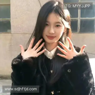 滑璇鸣